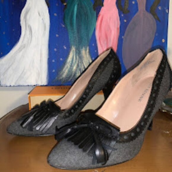 Gray and Black heels - Picture 2 of 10